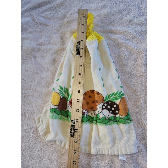 2 Vtg Mushroom Kitchen dish towels Crochet Hanging Hand Towel Yellow Kitsch - Picture 4 of 11